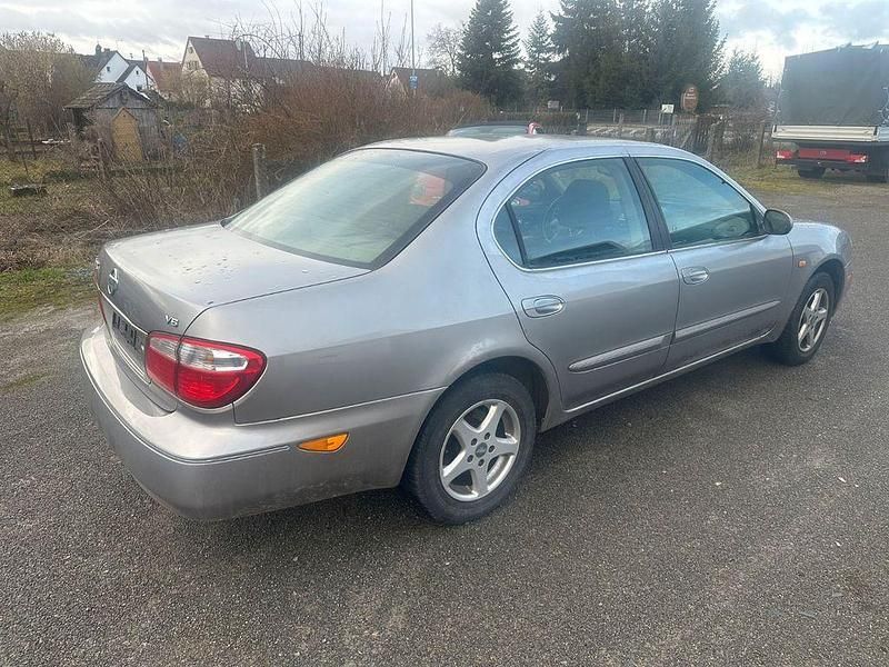 Gebraucht Nissan Maxima 140 PS (102 kW) 2000 Silber Limousine