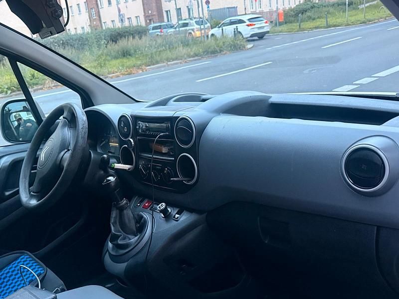 Gebraucht Citroën Berlingo 86 PS (63 kW) 2013 Blau Van / Kleinbus