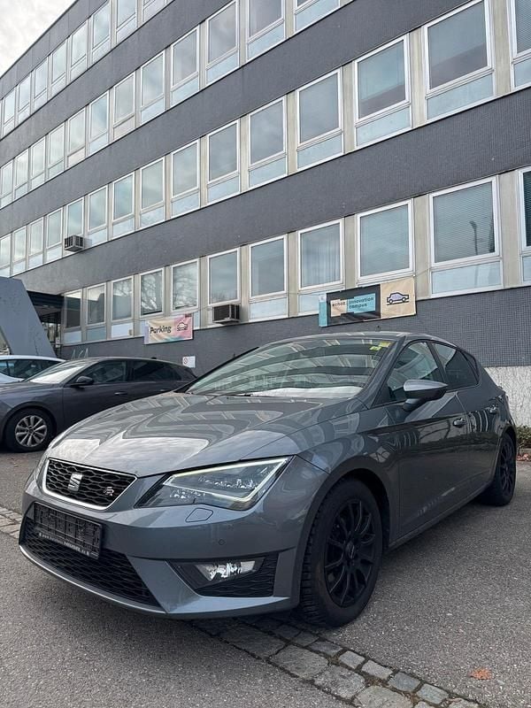 Grau Gebraucht 2015 Seat Leon FR Limousine | 9.200 € (Guter Preis) - Bild 1/4