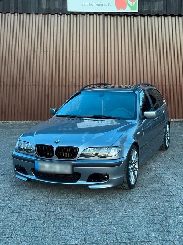 Gebraucht BMW 325 Lifestyle 192 PS (141 kW) 2004 Grau Kombi
