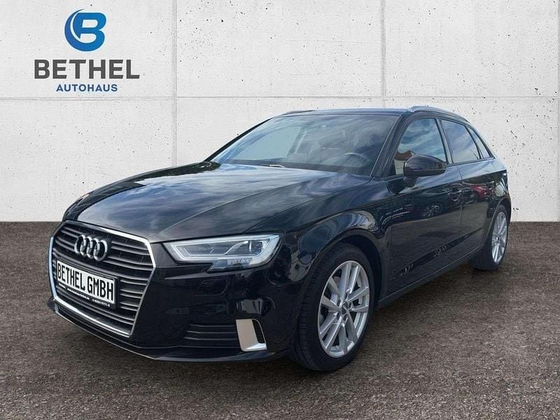 Schwarz Gebraucht 2018 Audi A3 Sportback Sport Kombi | 17.990 € (Fairer Preis) - Bild 1/4