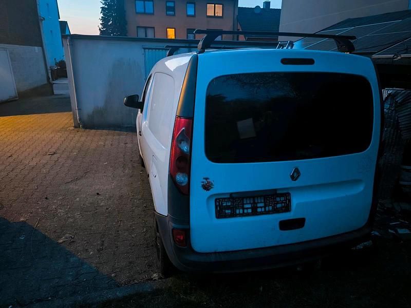 Gebraucht Renault Kangoo 68 PS (50 kW) 2010 Weiß Kombi
