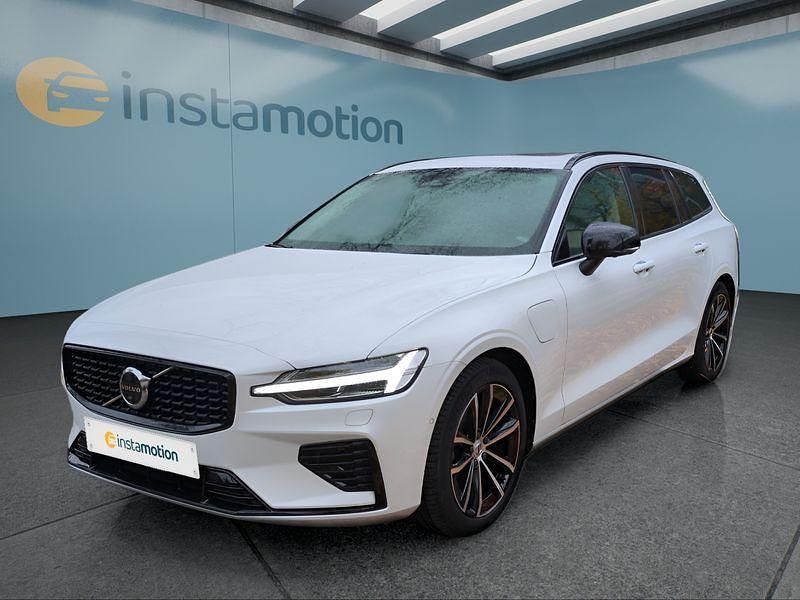 Weiß Gebraucht 2022 Volvo V60 Ultimate Kombi | 40.949 € (Etwas zu teuer) - Bild 1/4