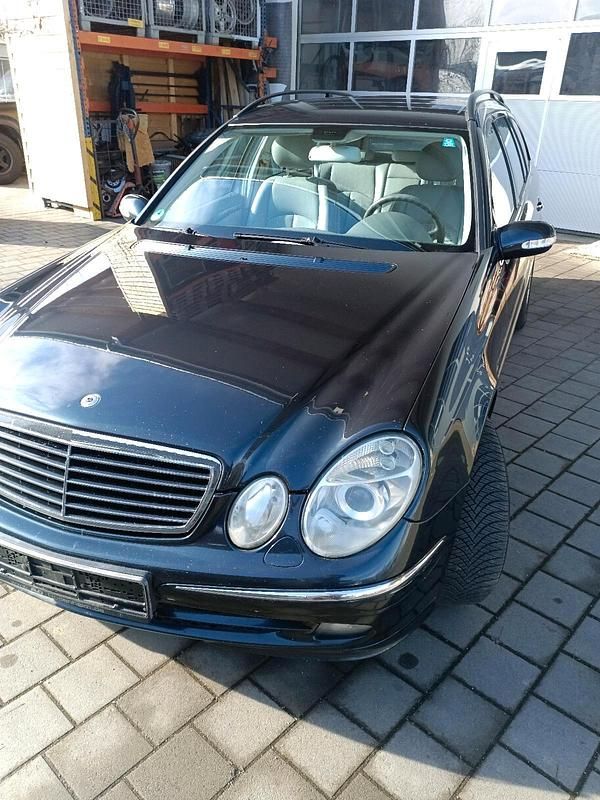 Gebraucht Mercedes E320 204 PS (150 kW) 2004 Blau Kombi