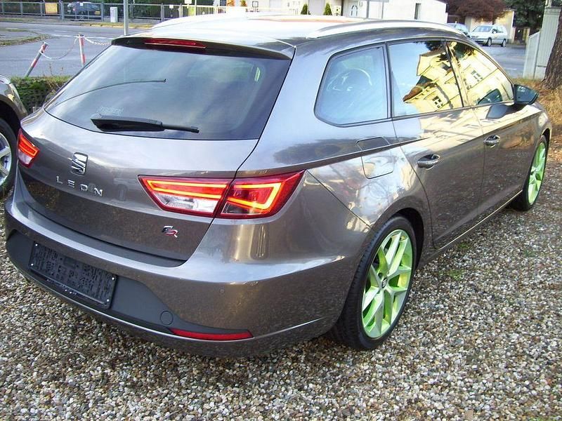 Second-hand Seat Leon ST FR 150 CP (110 kW) 2014 Gri Break