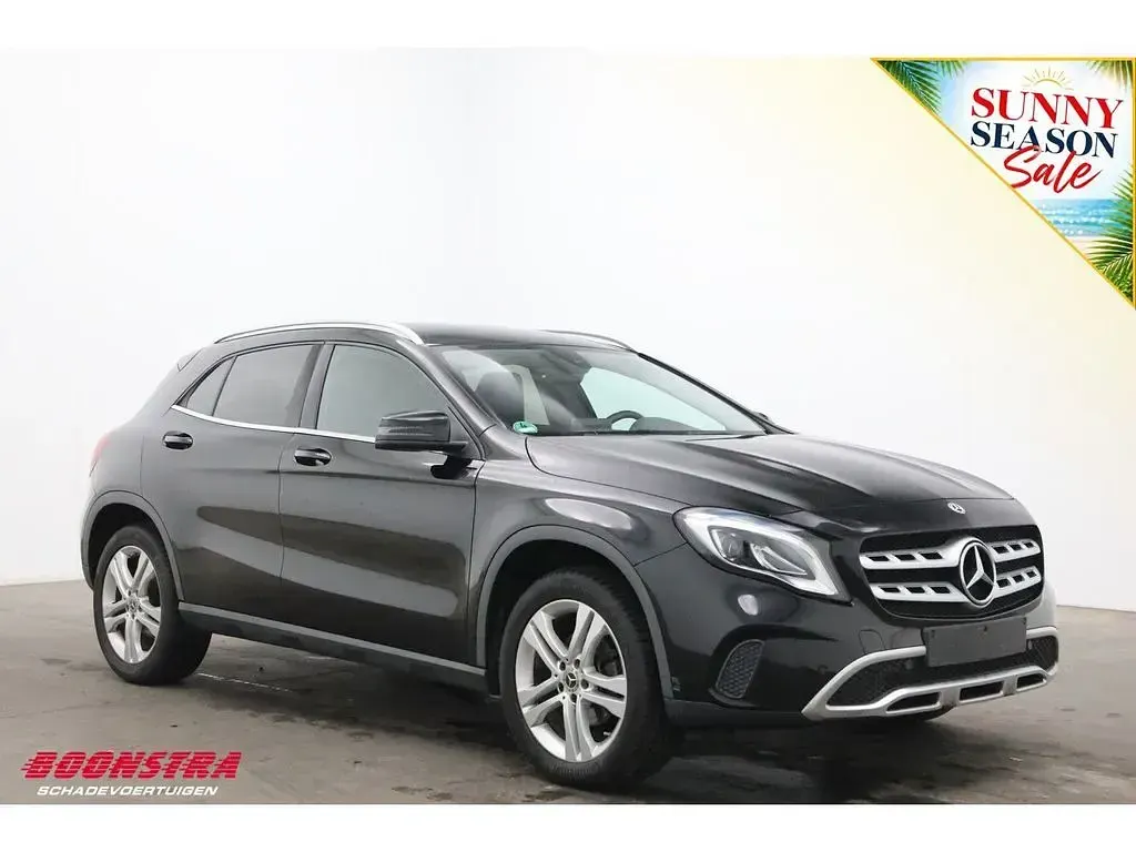 Gebraucht Mercedes GLA220 177 PS (130 kW) 2017 Schwarz SUV