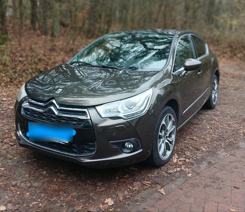 Braun Gebraucht 2011 Citroën DS4 Kleinwagen | 3.990 € - Bild 1/4
