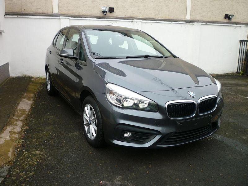 Gebraucht BMW 220 Active Tourer Advantage 192 PS (141 kW) 2017 Grau Van / Kleinbus