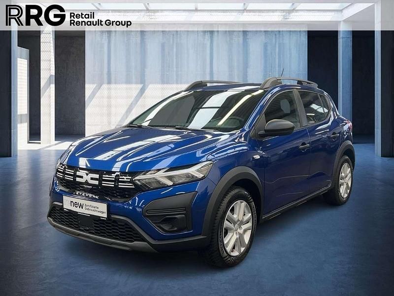 Gebraucht Dacia Sandero Essentiel 101 PS (74 kW) 2024 Stahlblau Kleinwagen
