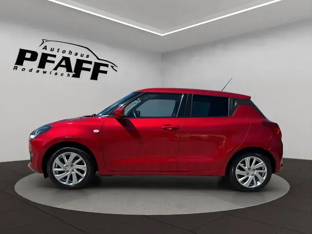 Gebraucht Suzuki Swift Comfort 83 PS (61 kW) 2021 Rot Kleinwagen