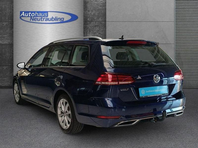 Gebraucht VW Golf VII Highline 125 PS (91 kW) 2017 Atlantik blau Kombi