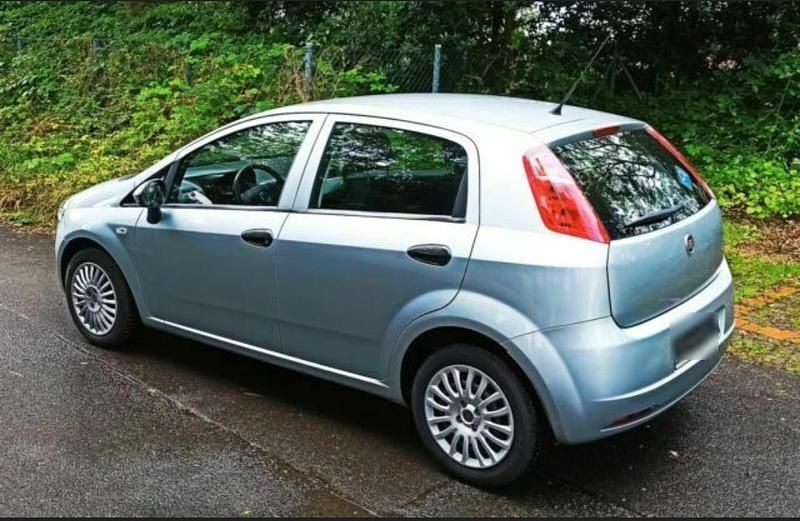Gebraucht Fiat Punto 68 PS (50 kW) 2009 Silber Kleinwagen