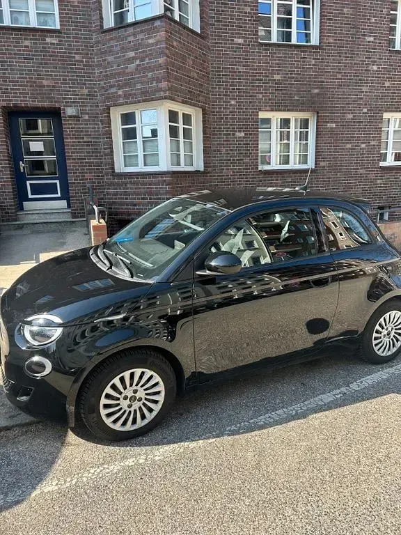Gebraucht Fiat 500e 69 kW (95 PS) 2021 Schwarz Kleinwagen