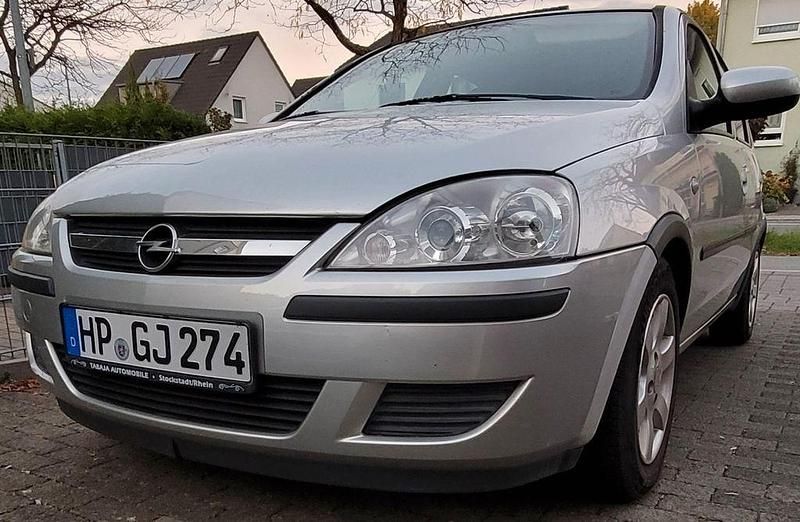 Gebraucht Opel Corsa Sport 75 PS (55 kW) 2004 Silber Limousine