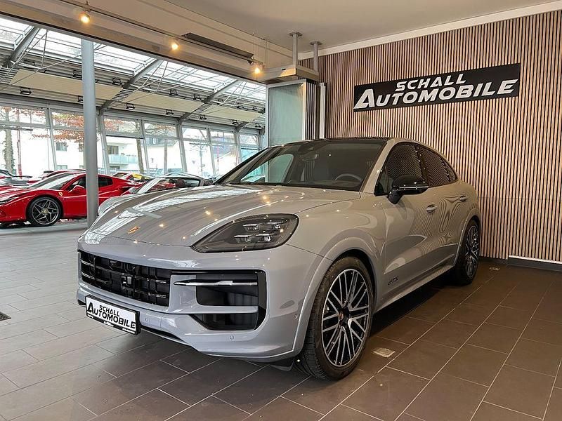 Grau Neu 2025 Porsche Cayenne Coupe Coupé | 165.410 € (Teuer) - Bild 1/4