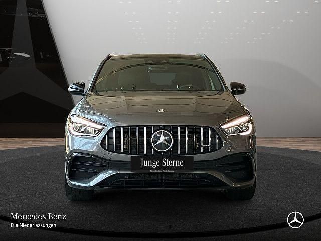 Grau Gebraucht 2022 Mercedes GLA35 AMG AMG SUV | 40.490 € (Fairer Preis) - Bild 1/4