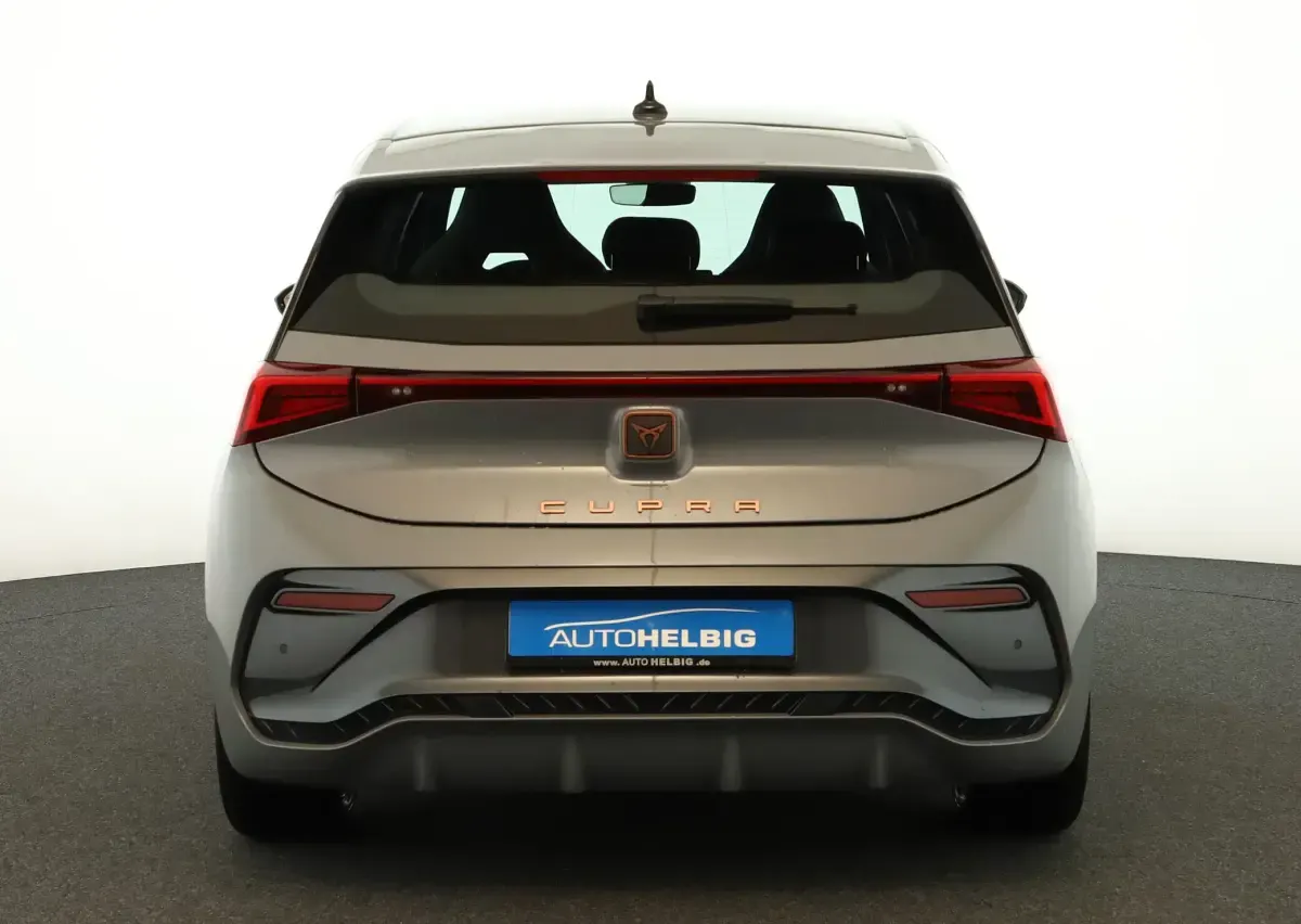 Gebraucht Cupra Born 150 kW (204 PS) 2023 Vaporgrau Kleinwagen