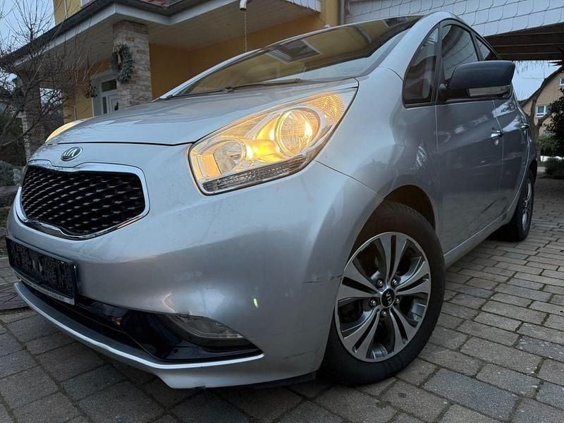 Gebraucht Kia Venga 125 PS (91 kW) 2015 Silber Kleinwagen