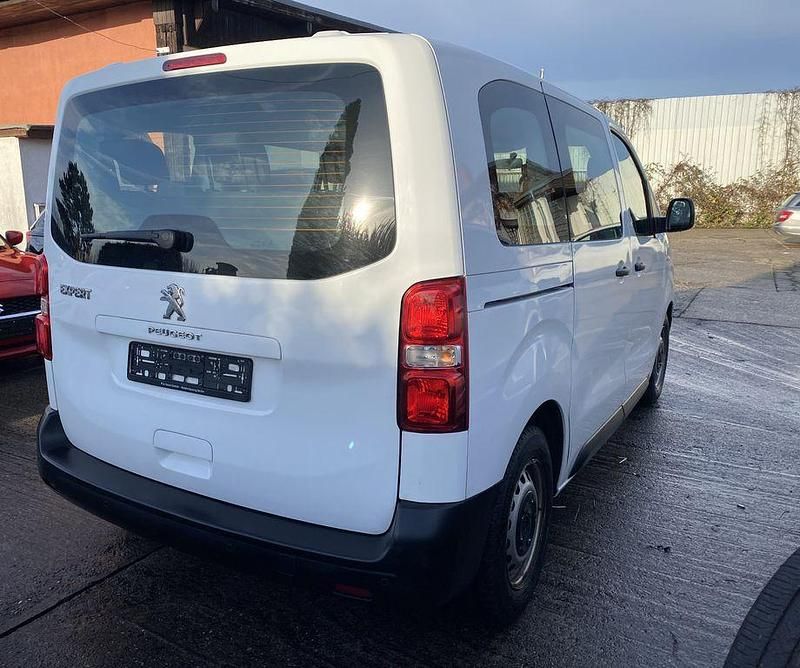 Gebraucht Peugeot Expert 120 PS (88 kW) 2021 Weiß Van