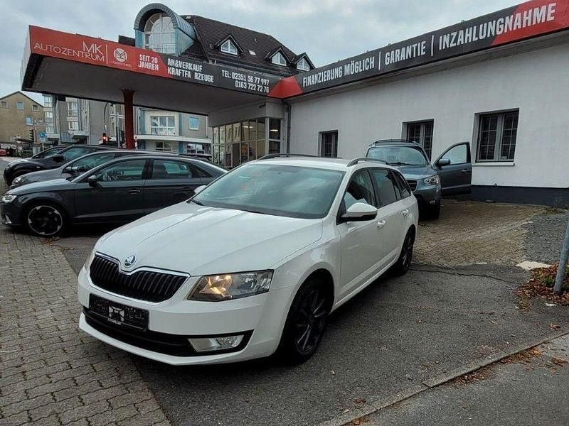 Weiß Gebraucht 2013 Skoda Octavia Ambition Kombi | 8.500 € (Fairer Preis) - Bild 1/4