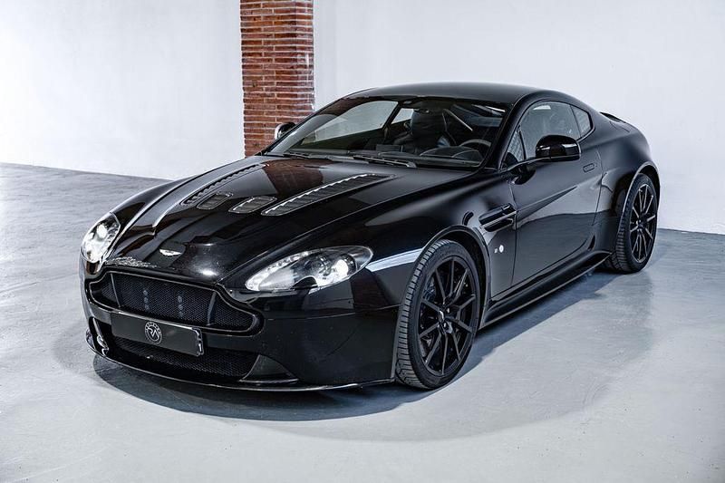 Gebraucht Aston Martin V12 Vantage 572 PS (420 kW) 2016 Schwarz