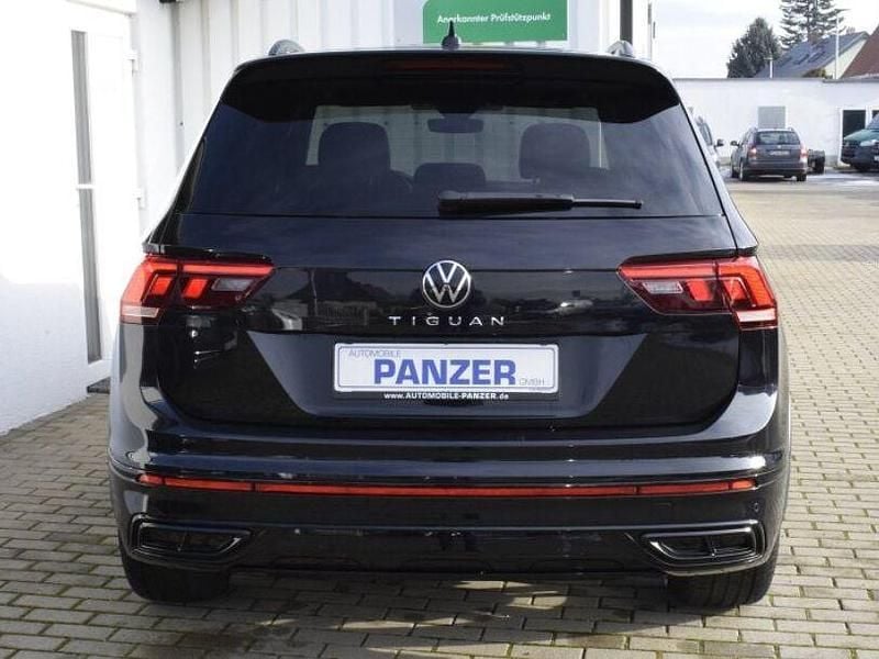 Gebraucht VW Tiguan R-line 150 PS (110 kW) 2023 Schwarz SUV