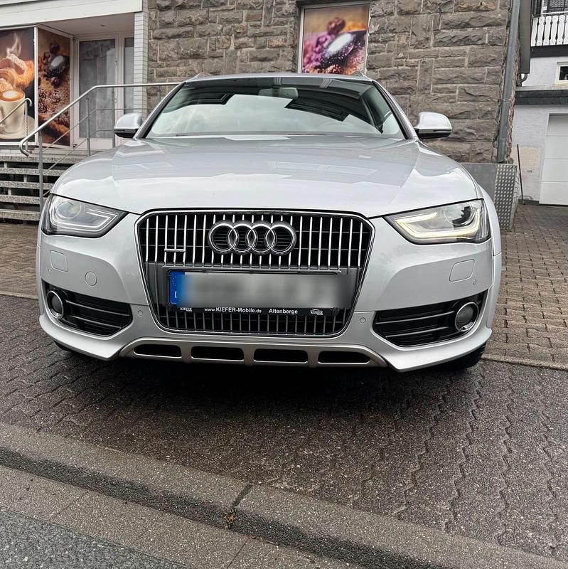 Silber Gebraucht 2013 Audi A4 Allroad Ambiente Kombi | 14.899 € (Fairer Preis) - Bild 1/4
