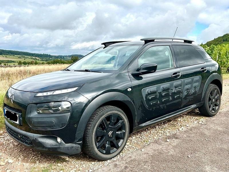 Schwarz Gebraucht 2016 Citroën C4 Cactus Shine Kleinwagen | 7.999 € (Fairer Preis) - Bild 1/4