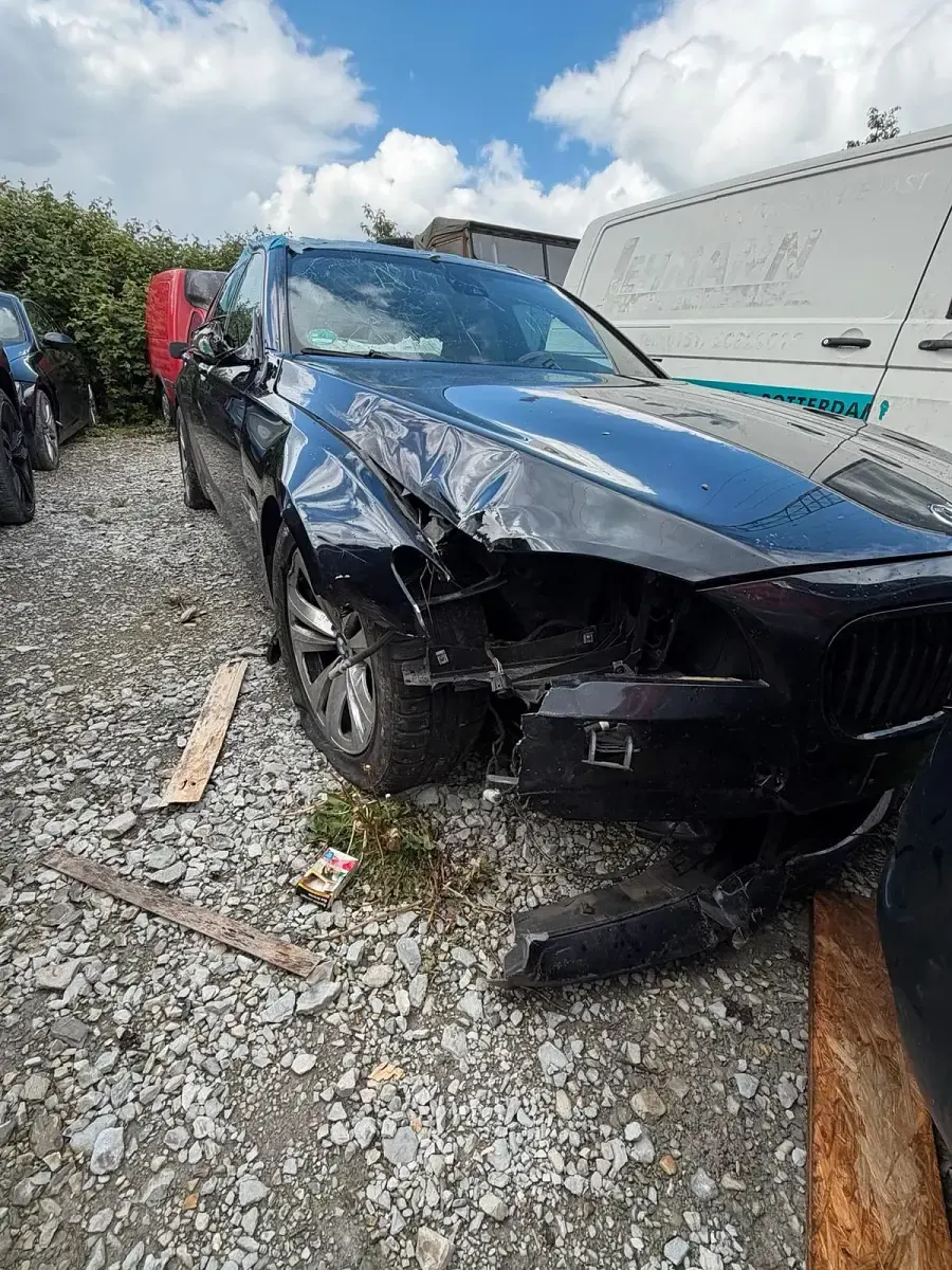 Gebraucht BMW 730 245 PS (180 kW) 2012 Blau Limousine