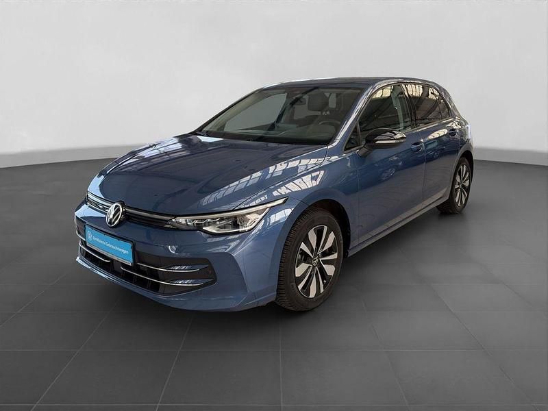 Gebraucht VW Golf VIII Goal 150 PS (110 kW) 2025 Blau Limousine