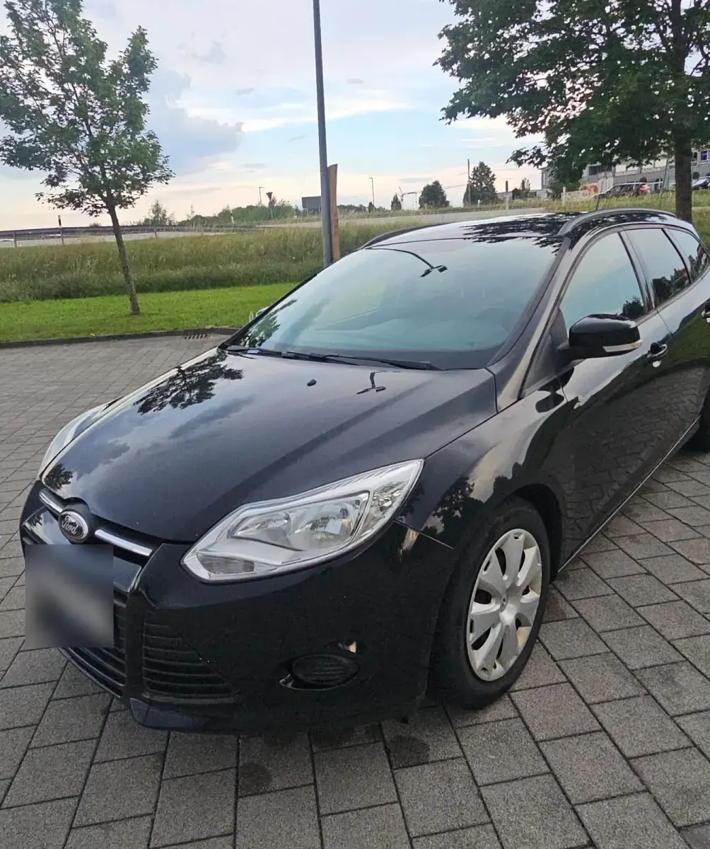 Gebraucht Ford Focus 115 PS (84 kW) 2013 Schwarz Kombi