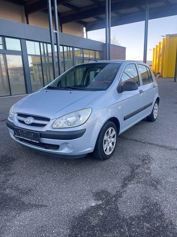 Silber Gebraucht 2009 Hyundai Getz Edition+ Kleinwagen | 1.699 € (Fairer Preis) - Bild 1/4