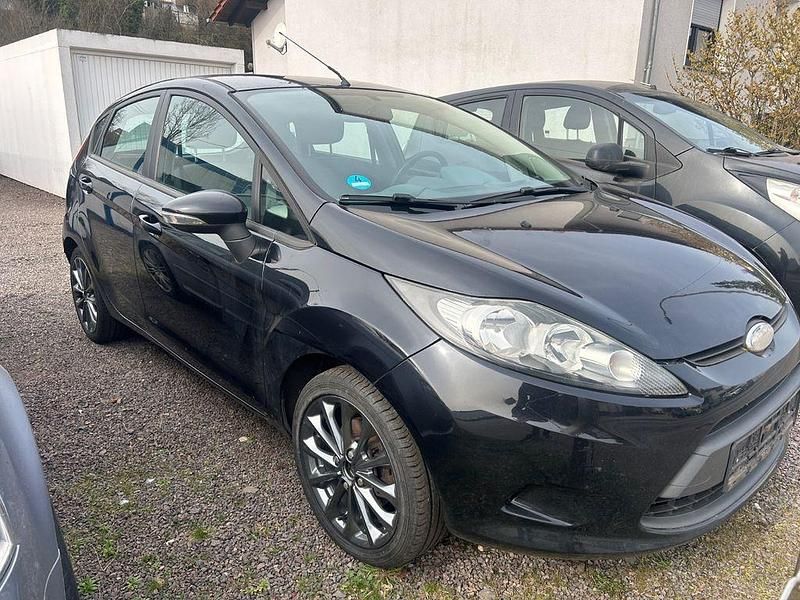 Gebraucht Ford Fiesta Trend 82 PS (60 kW) 2010 Kleinwagen