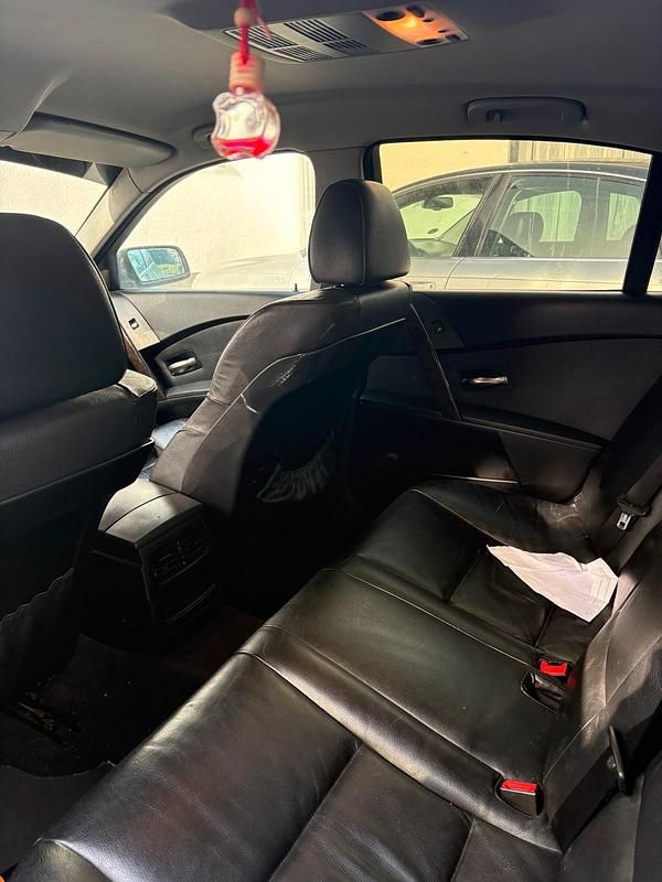 Gebraucht BMW 523 192 PS (141 kW) 2004 Blau Kleinwagen