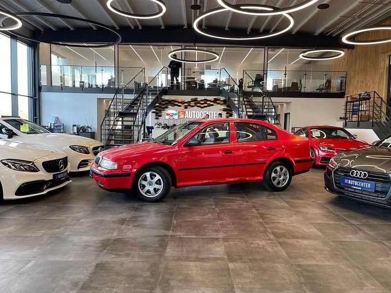 Gebraucht Skoda Octavia 75 PS (55 kW) 1998 Rot Limousine
