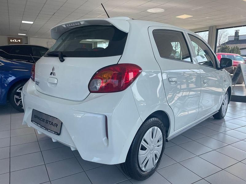 Gebraucht Mitsubishi Space Star Select 71 PS (52 kW) 2024 Weiß Limousine