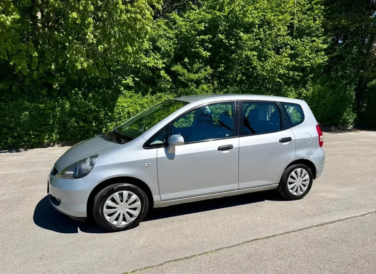 Brugt Honda Jazz 90 HK (66 kW) 2004 Sølv Hatchback