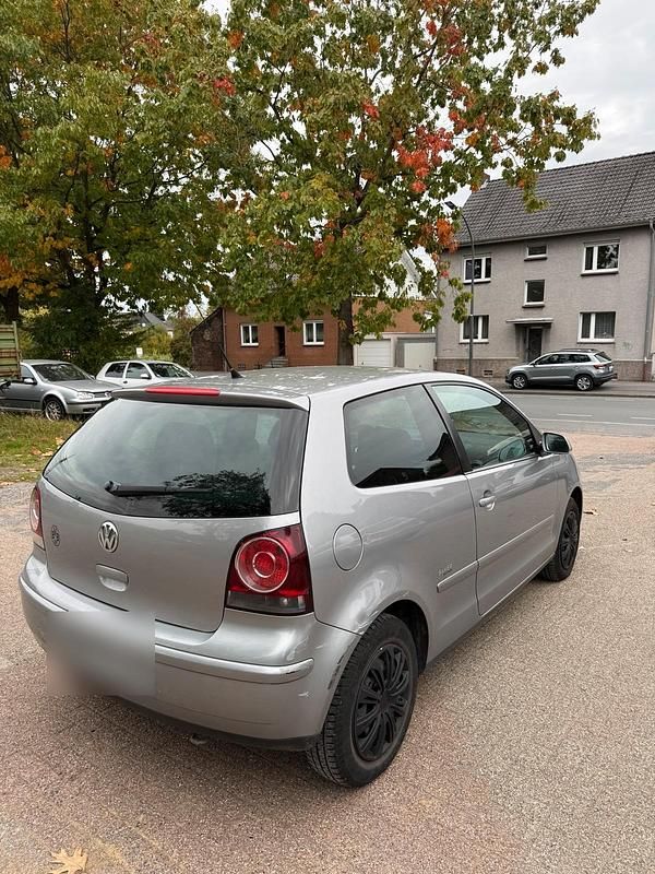 Gebraucht VW Polo 60 PS (44 kW) 2008 Grau Kleinwagen