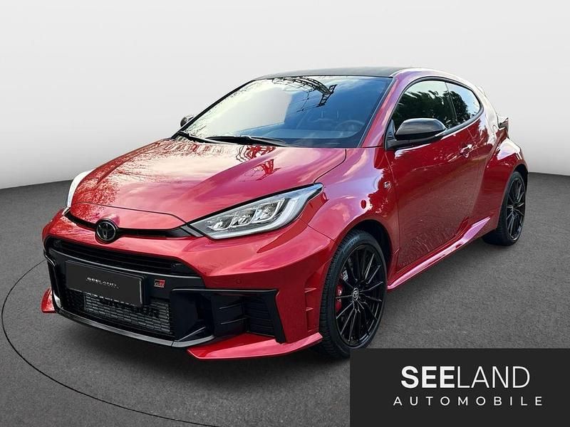Rot Gebraucht 2024 Toyota Yaris | 48.000 € (Fairer Preis) - Bild 1/4