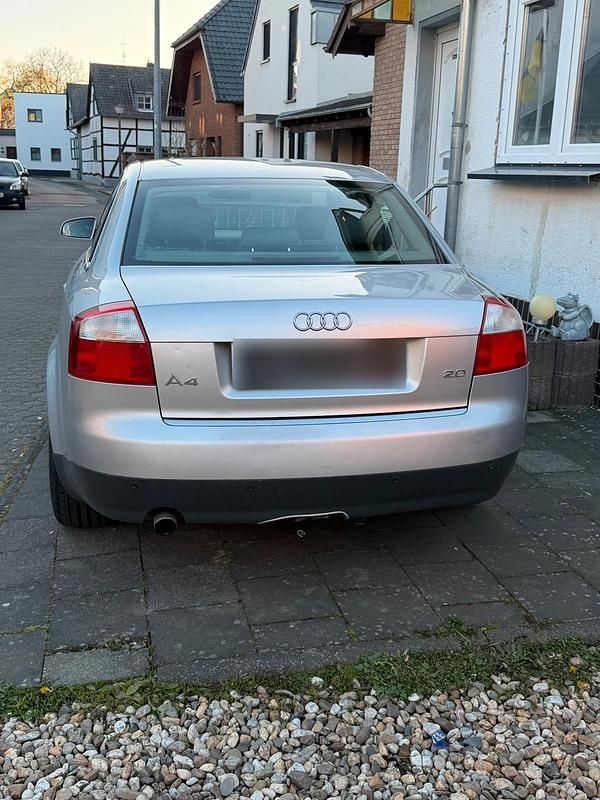 Gebraucht Audi A4 131 PS (96 kW) 2000 Grau Limousine