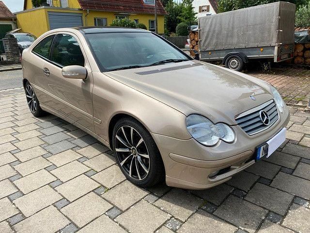 Beige Gebraucht 2001 Mercedes CL200 Coupé | 7.450 € - Bild 1/4