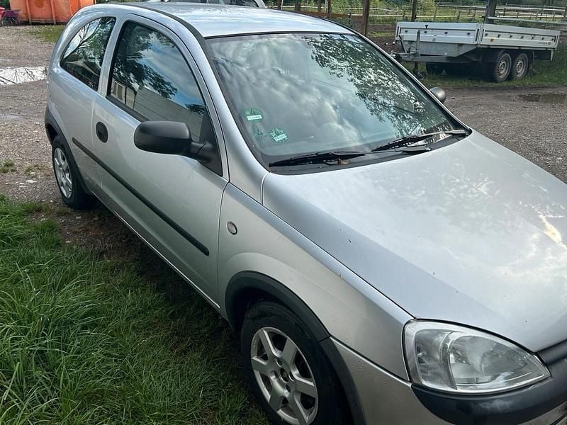 Silber Gebraucht 2001 Opel Corsa Kleinwagen | 350 € (Superpreis) - Bild 1/4