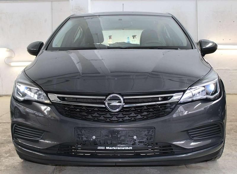 Gebraucht Opel Astra Edition 125 PS (91 kW) 2016 Graumetallic Limousine