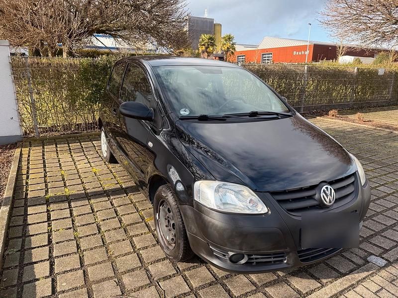 Gebraucht VW Fox 54 PS (39 kW) 2006 Schwarz Kleinwagen
