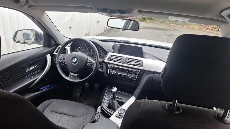 Gebraucht BMW 318 150 PS (110 kW) 2017 Weiß Kombi