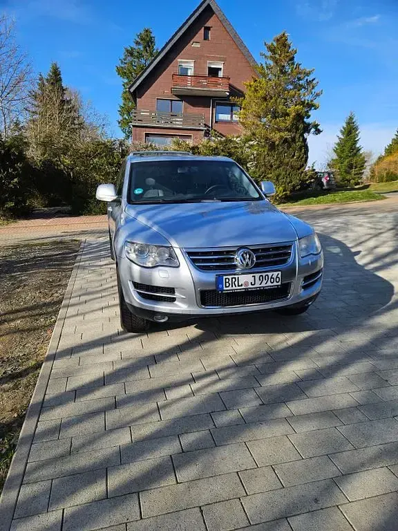 Używany VW Touareg 224 KM (164 kW) 2007 Srebrny SUV