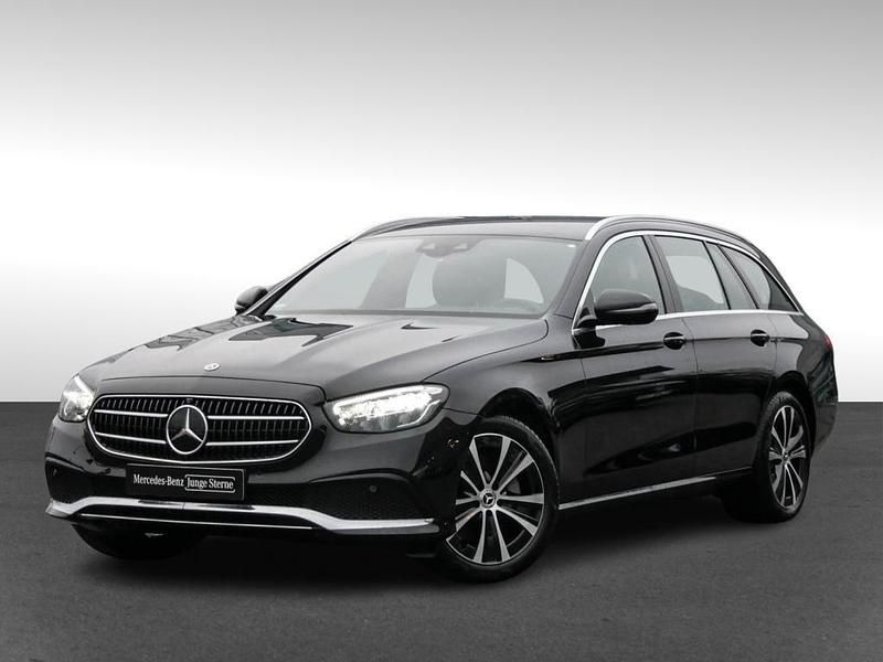 Gebraucht Mercedes E300 Avantgarde 211 PS (155 kW) 2021 Schwarz Limousine