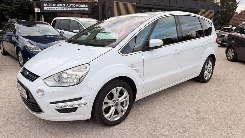 Weiß Gebraucht 2011 Ford S-MAX Titanium Van / Kleinbus | 6.900 € (Fairer Preis) - Bild 1/4