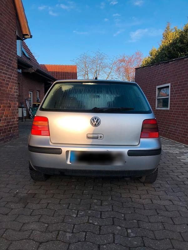 Gebraucht VW Golf IV 110 PS (80 kW) 2002 Grau Kleinwagen