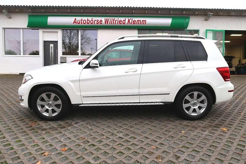 Polarweiss Gebraucht 2014 Mercedes GLK220 SUV | 16.990 € (Fairer Preis) - Bild 1/4